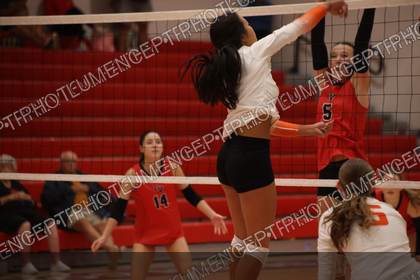 Dalton High School vs Tuscarawas Valley game-day sports photo